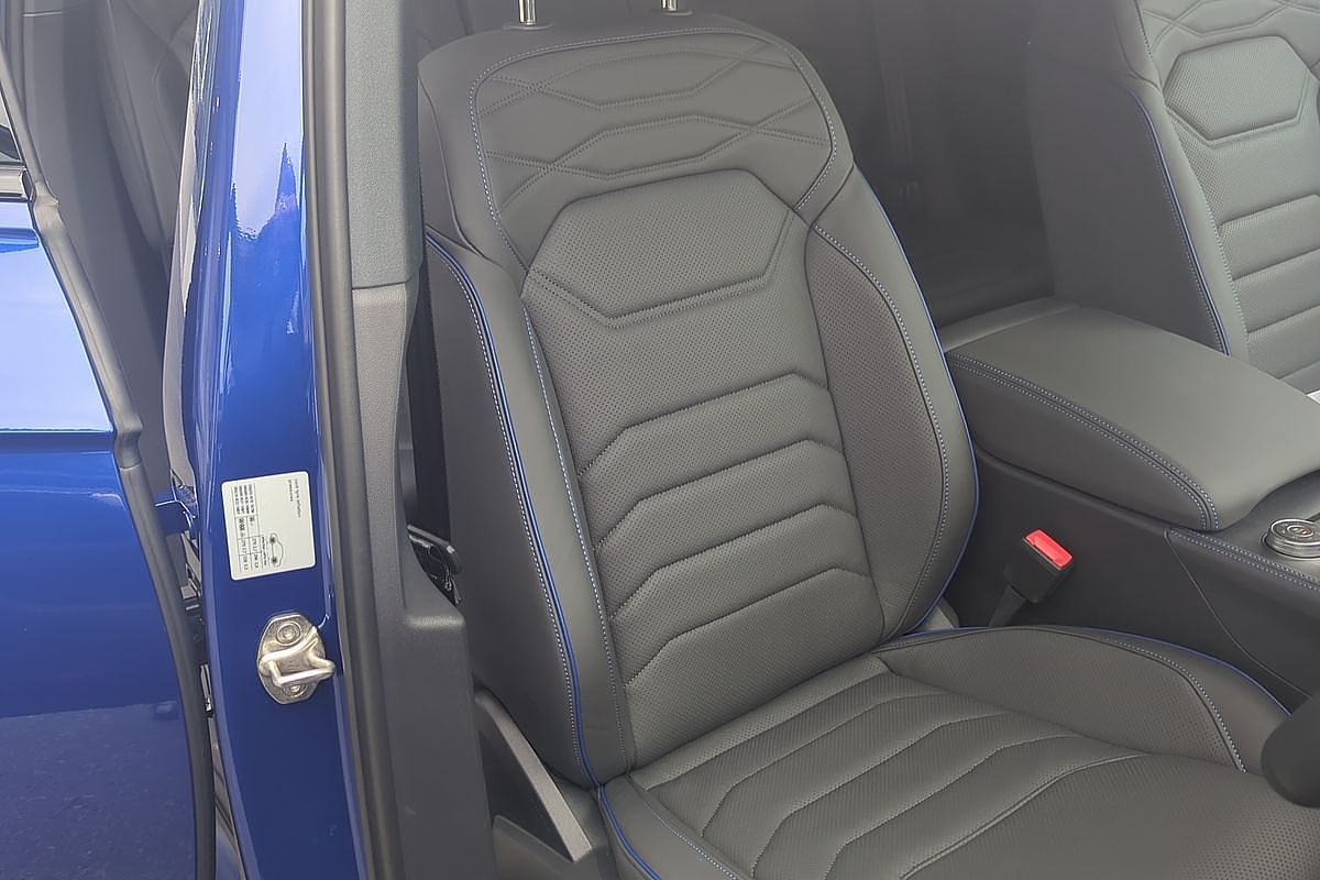 2025 Volkswagen Touareg R RC