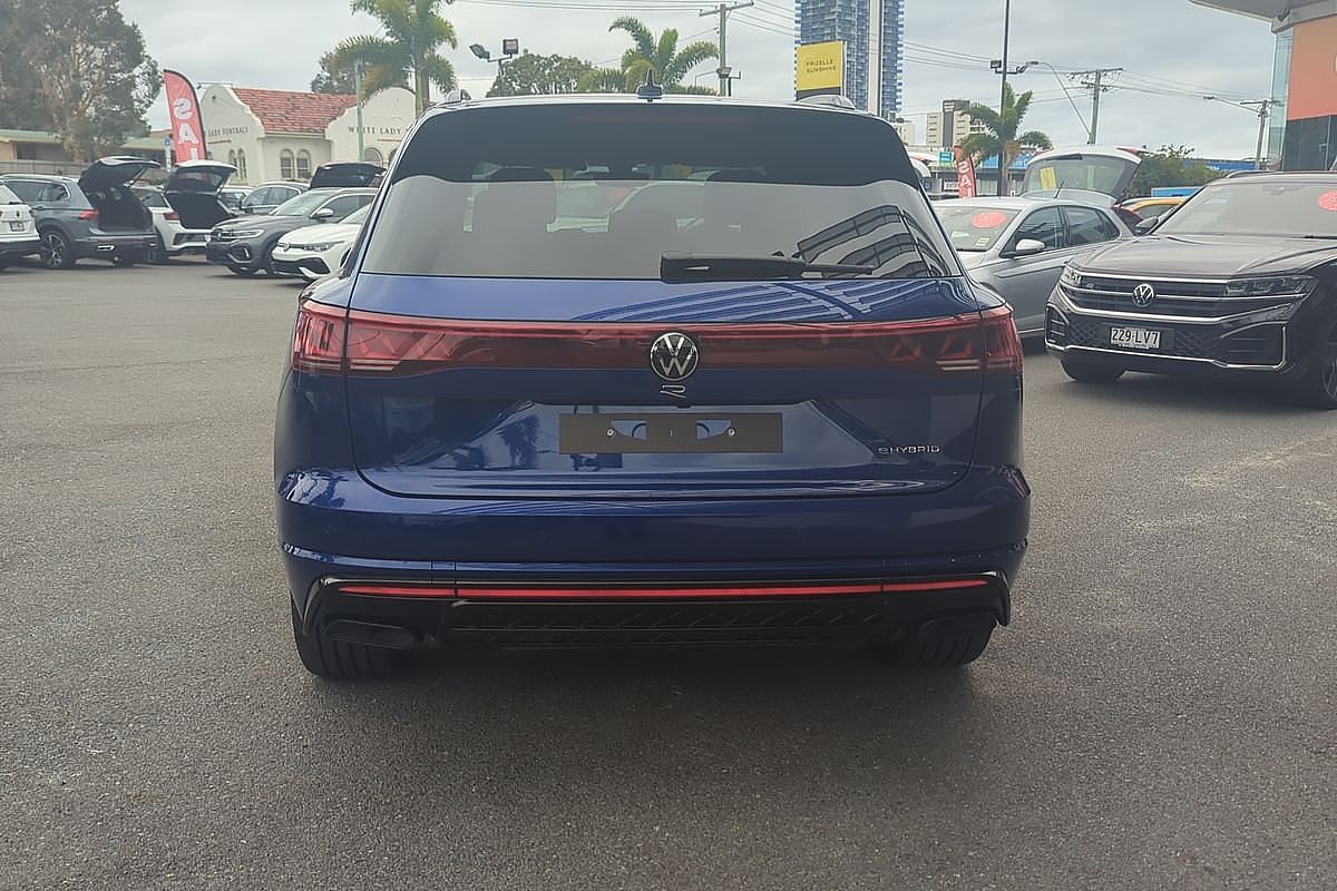 2025 Volkswagen Touareg R RC