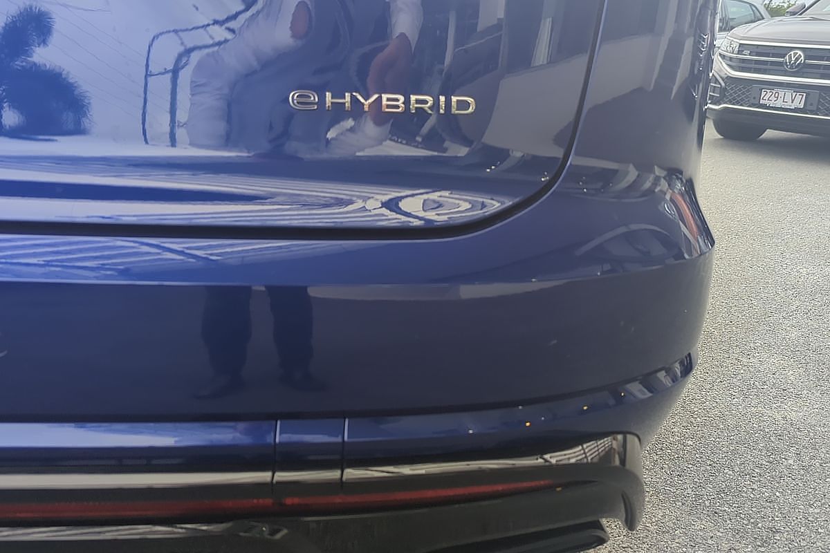 2025 Volkswagen Touareg R RC