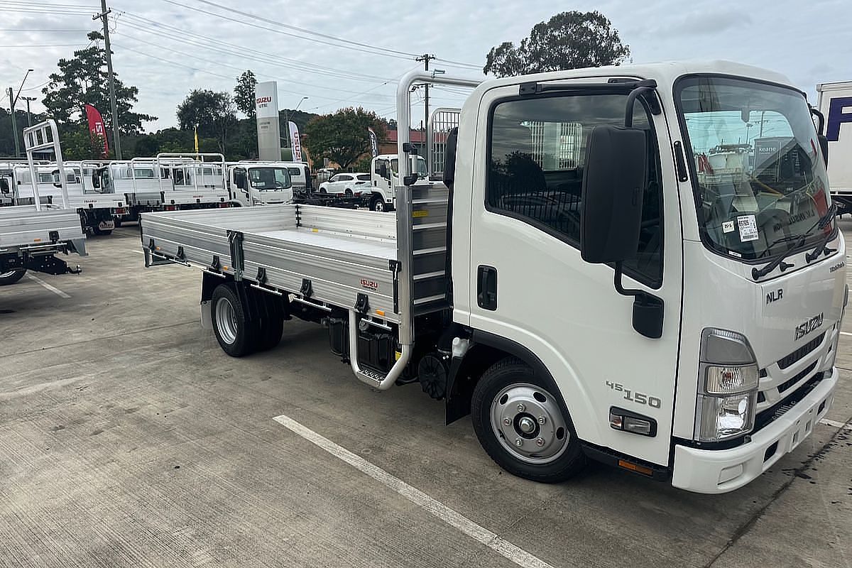 2025 Isuzu N Series NLR 45-150 Traypack 4x2