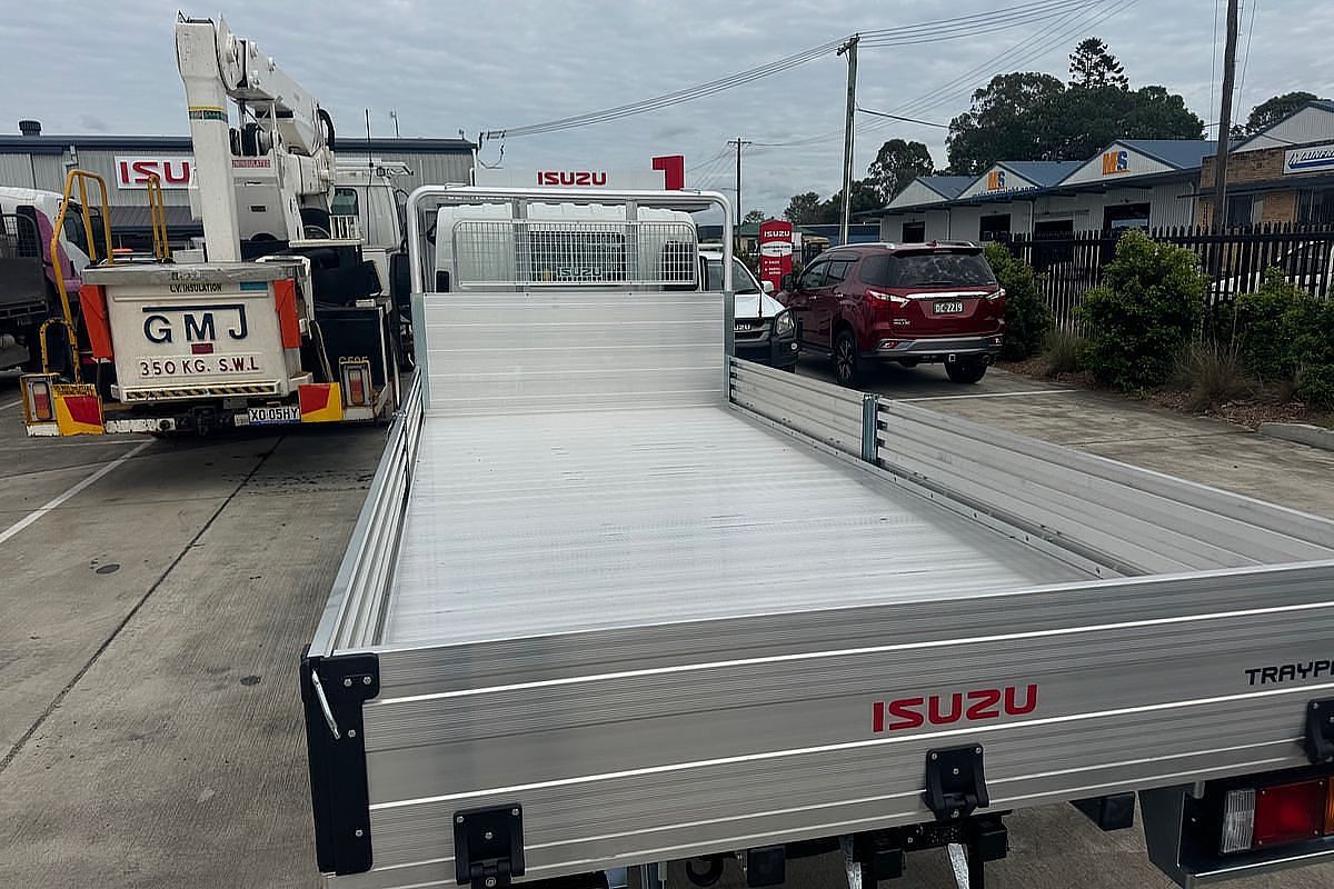 2025 Isuzu N Series NLR 45-150 Traypack 4x2