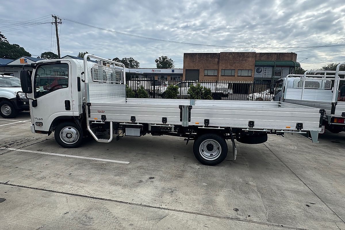 2025 Isuzu N Series NLR 45-150 Traypack 4x2