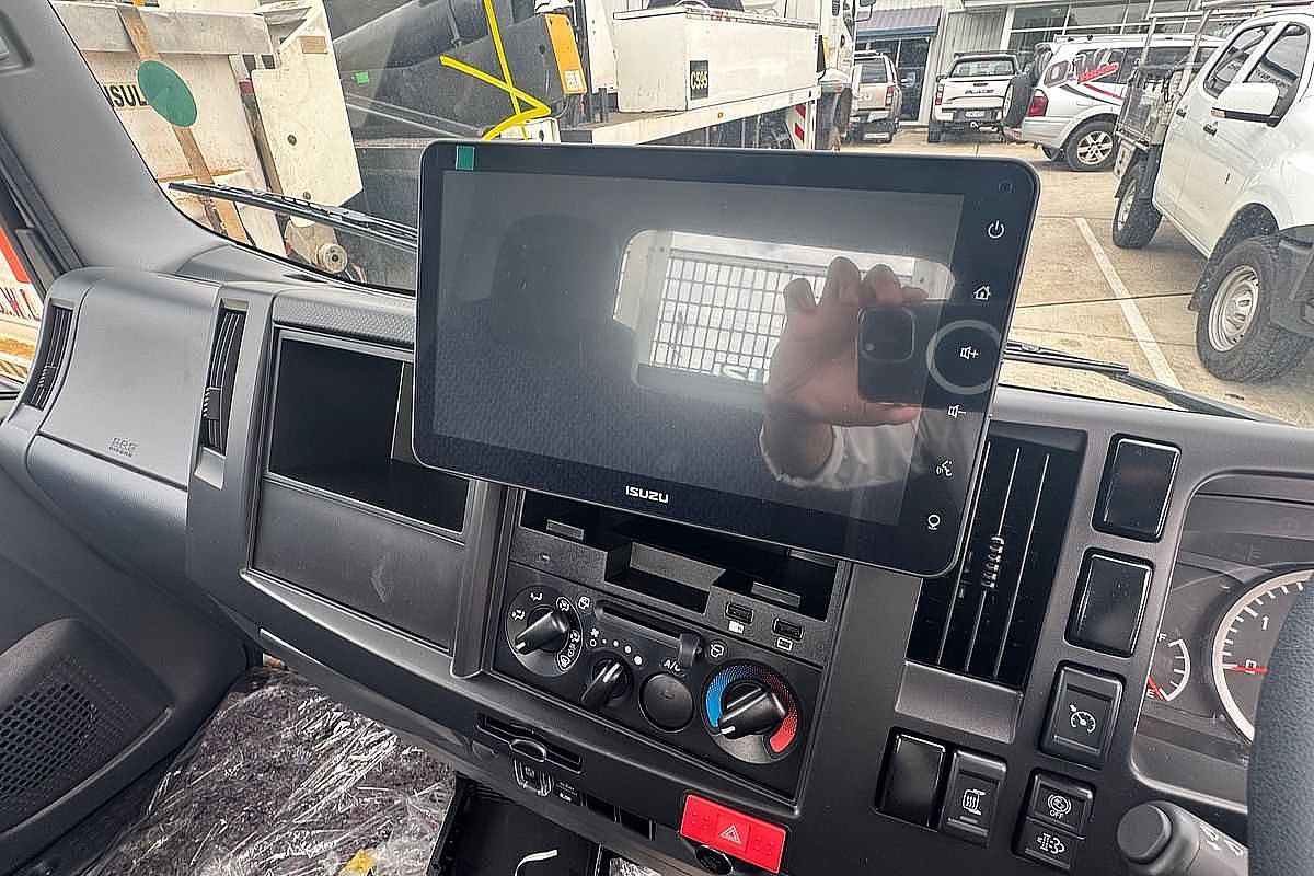 2025 Isuzu N Series NLR 45-150 Traypack 4x2