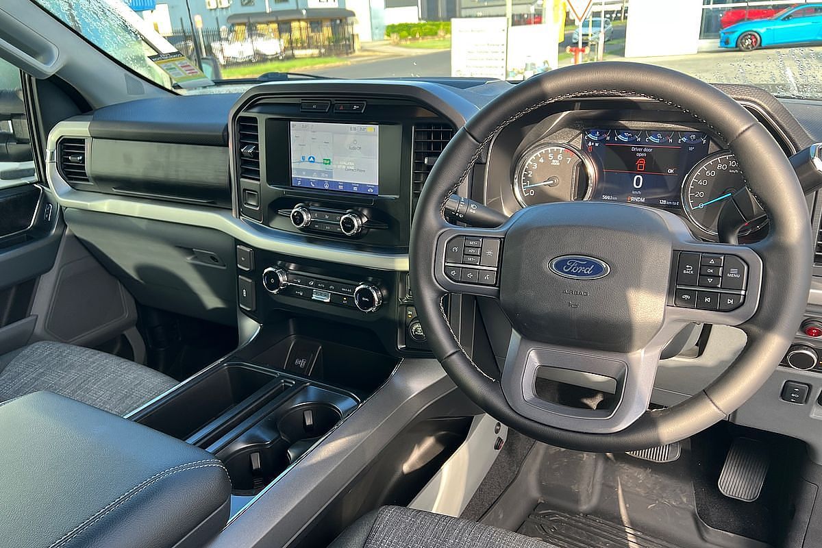 2023 Ford F-150 XLT 4X4 LWB