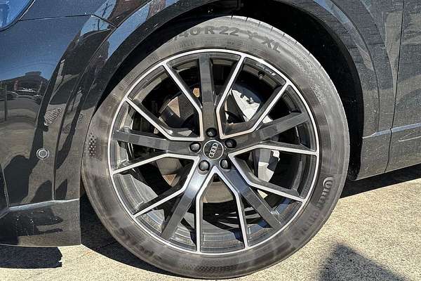 2024 Audi Q8 50 TDI S line F1
