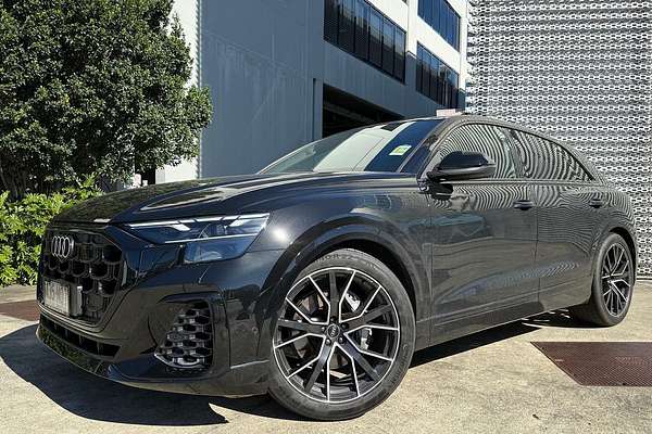 2024 Audi Q8 50 TDI S line F1