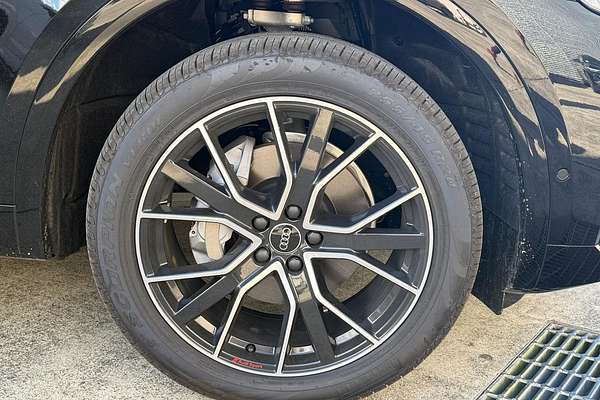 2024 Audi Q5 40 TDI S line FY