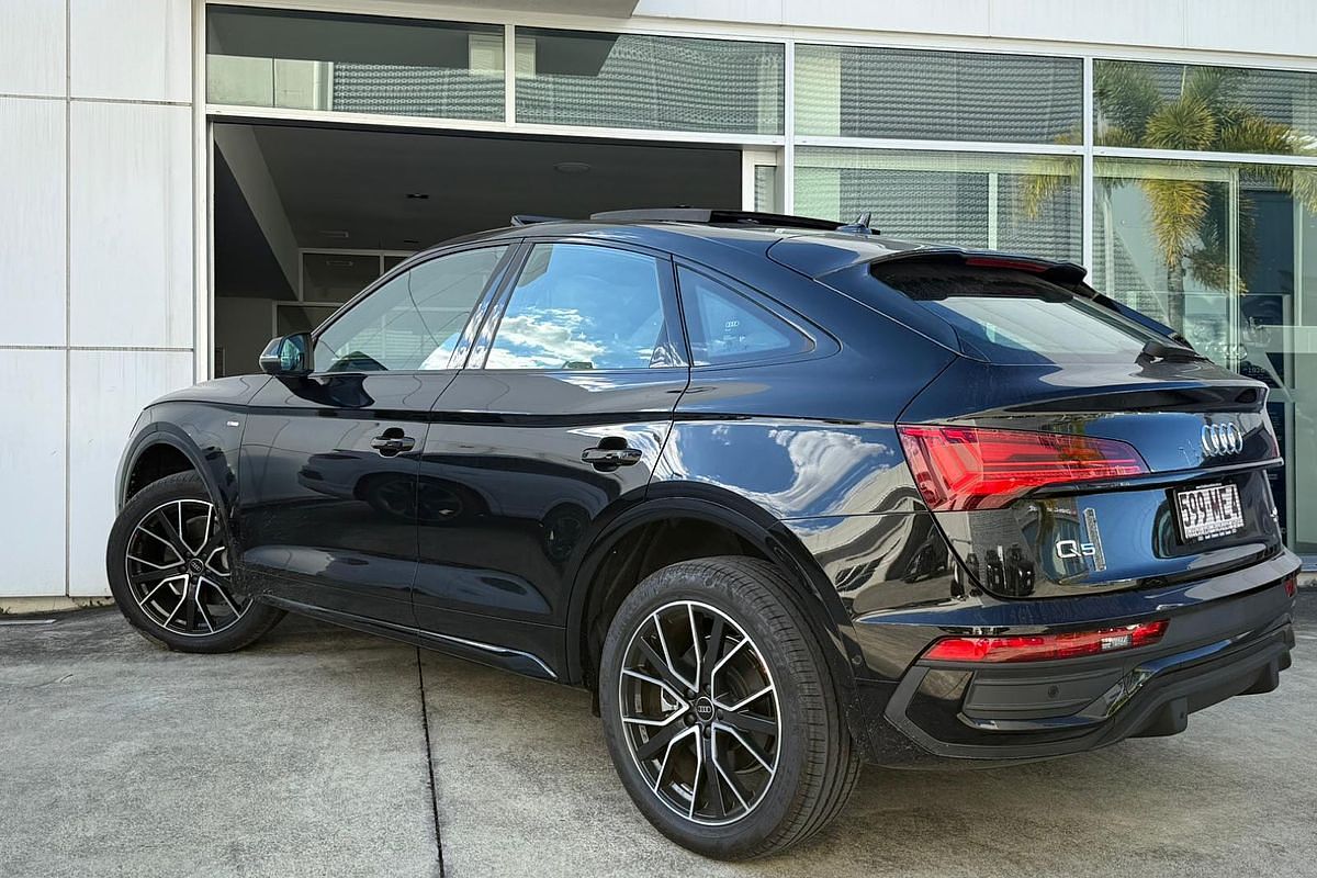 2024 Audi Q5 40 TDI S line FY