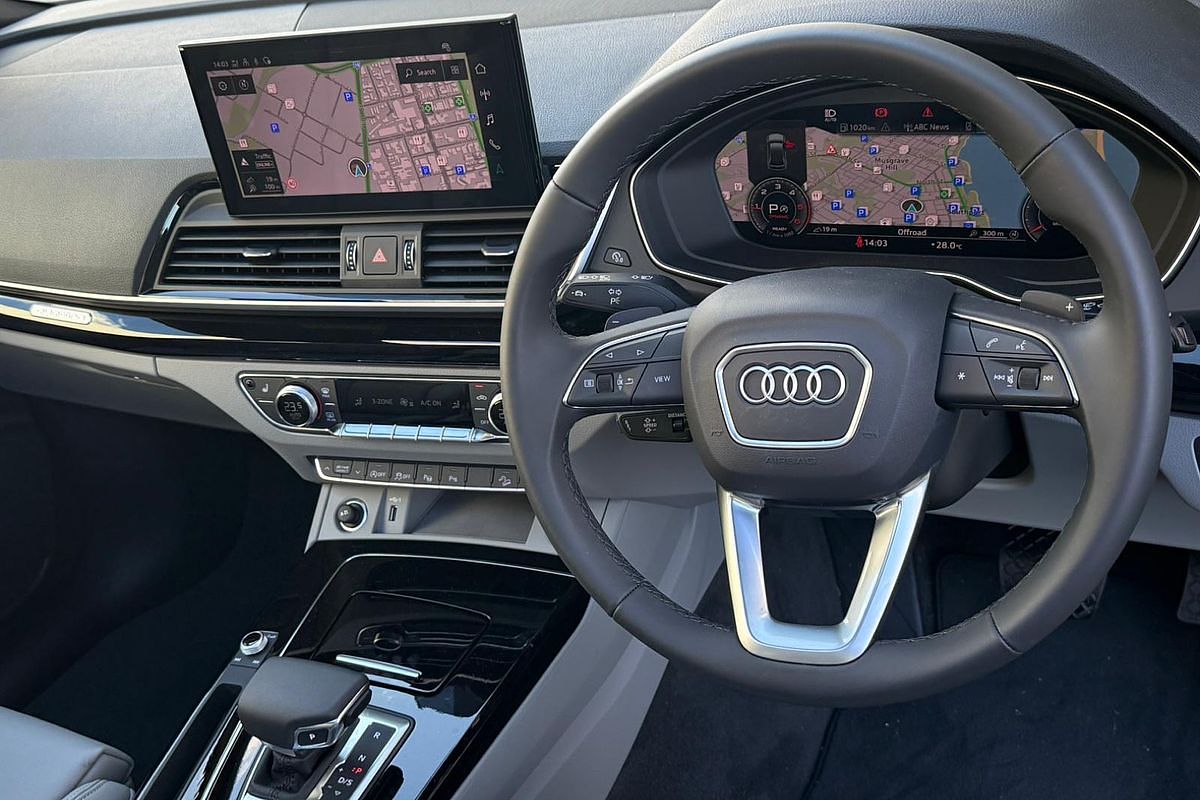 2024 Audi Q5 40 TDI S line FY