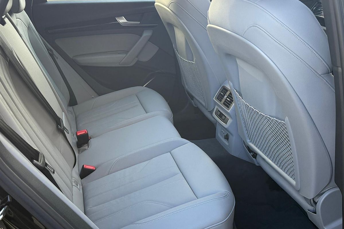 2024 Audi Q5 40 TDI S line FY