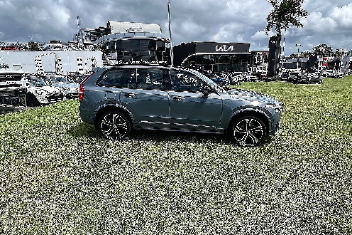 2023 Volvo XC90 Ultimate B6 Dark