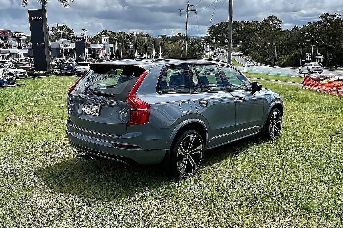 2023 Volvo XC90 Ultimate B6 Dark