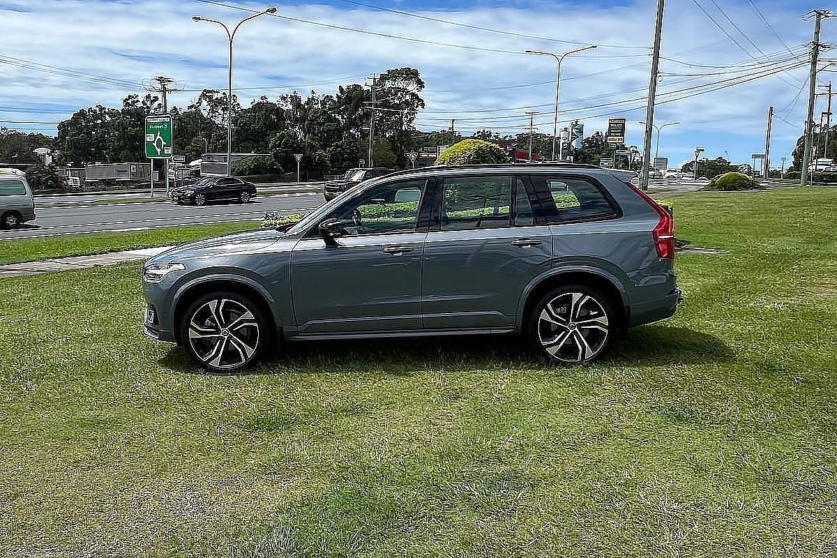 2023 Volvo XC90 Ultimate B6 Dark