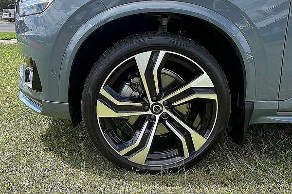 2023 Volvo XC90 Ultimate B6 Dark