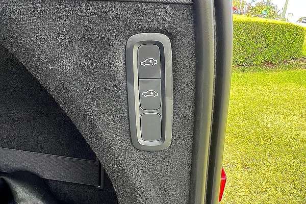 2023 Volvo XC90 Ultimate B6 Dark