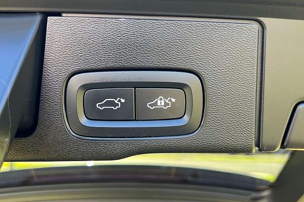 2021 Volvo XC60 D4 Inscription
