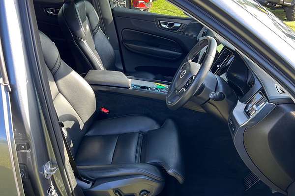 2021 Volvo XC60 D4 Inscription
