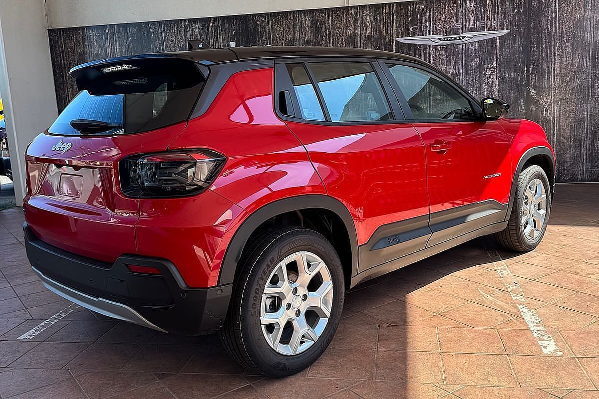 2024 Jeep Avenger Summit JJ