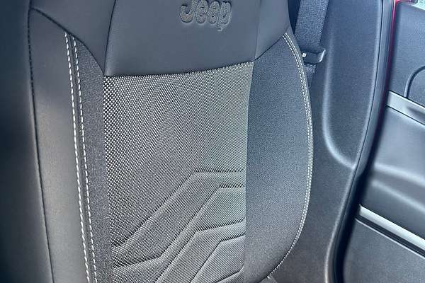 2024 Jeep Avenger Summit JJ