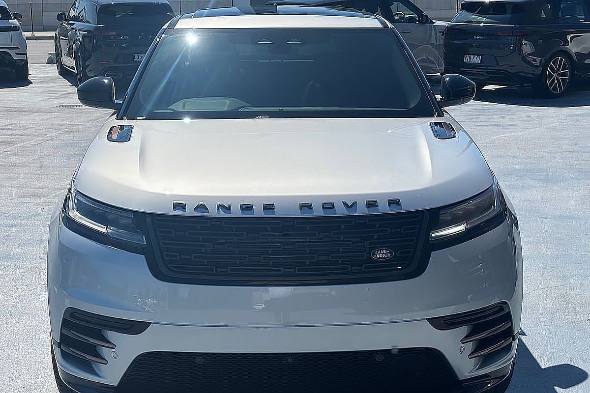2024 Land Rover Range Rover Velar PHEV P400e Dynamic HSE L560
