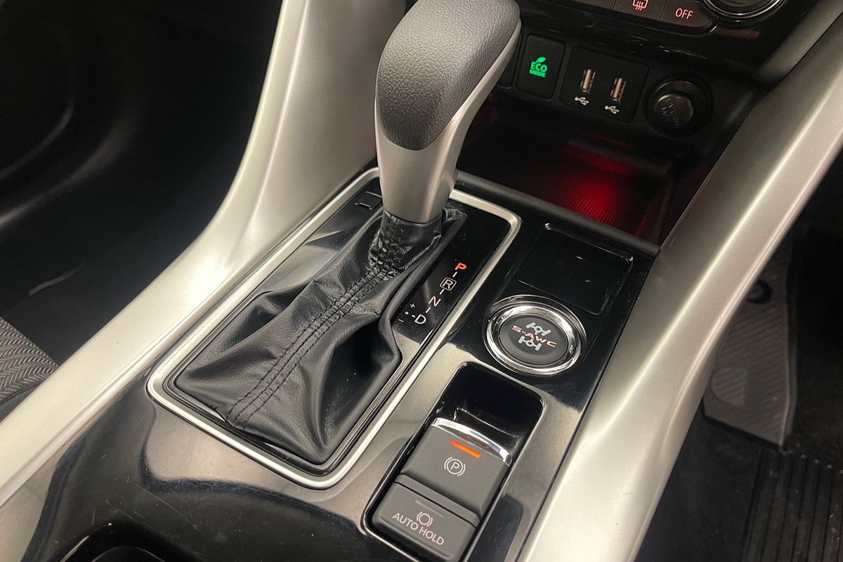 2024 Mitsubishi Eclipse Cross LS YB