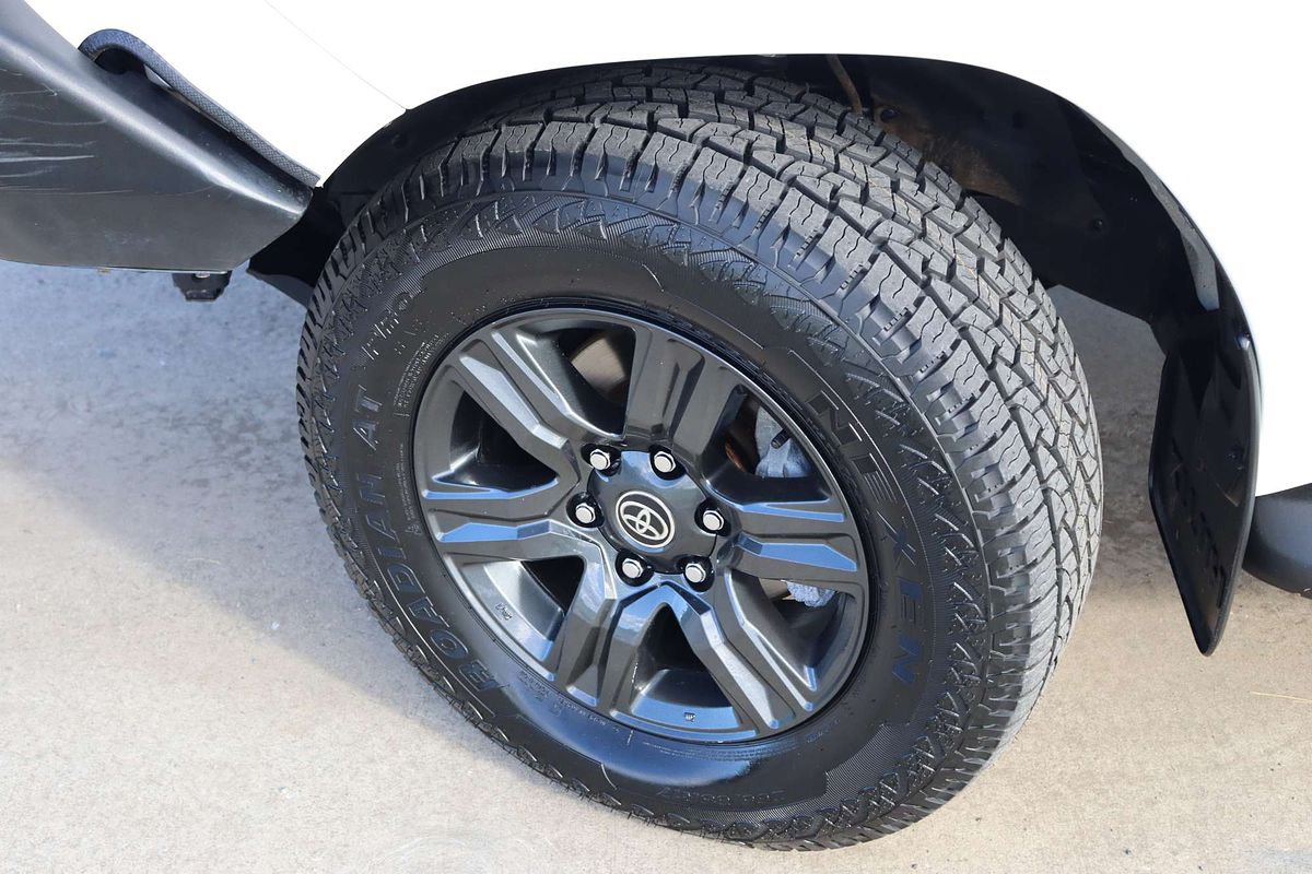 2023 Toyota Hilux SR GUN126R 4X4