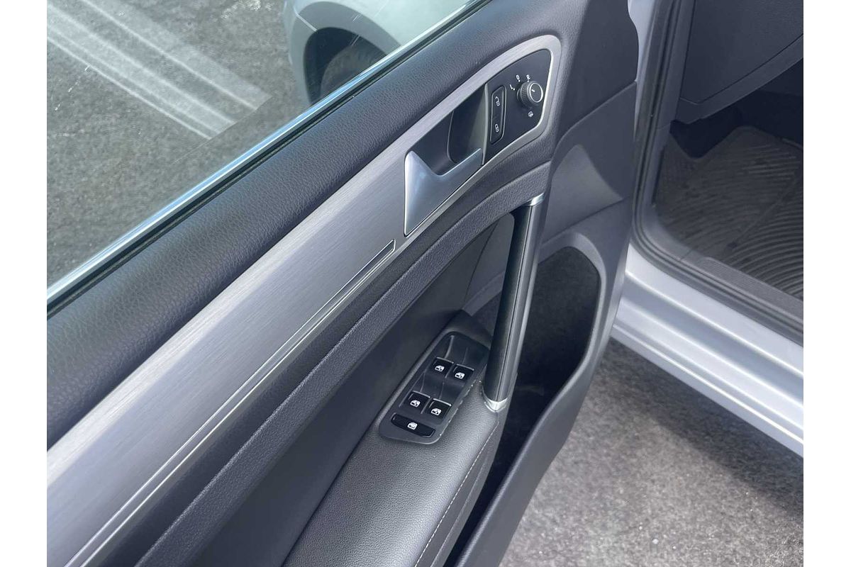 2015 Volkswagen Golf TDI SE