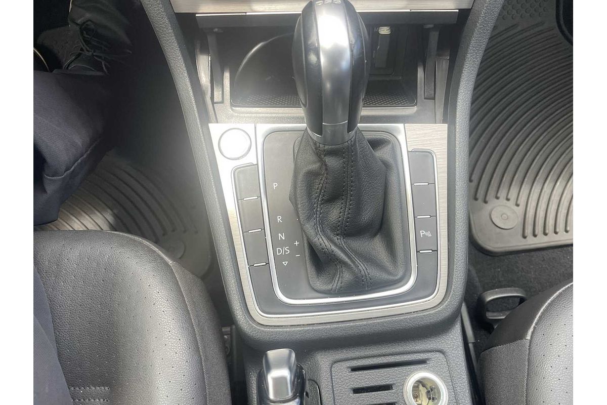 2015 Volkswagen Golf TDI SE