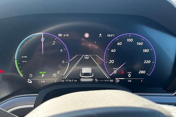 2024 Volkswagen Touareg R RC