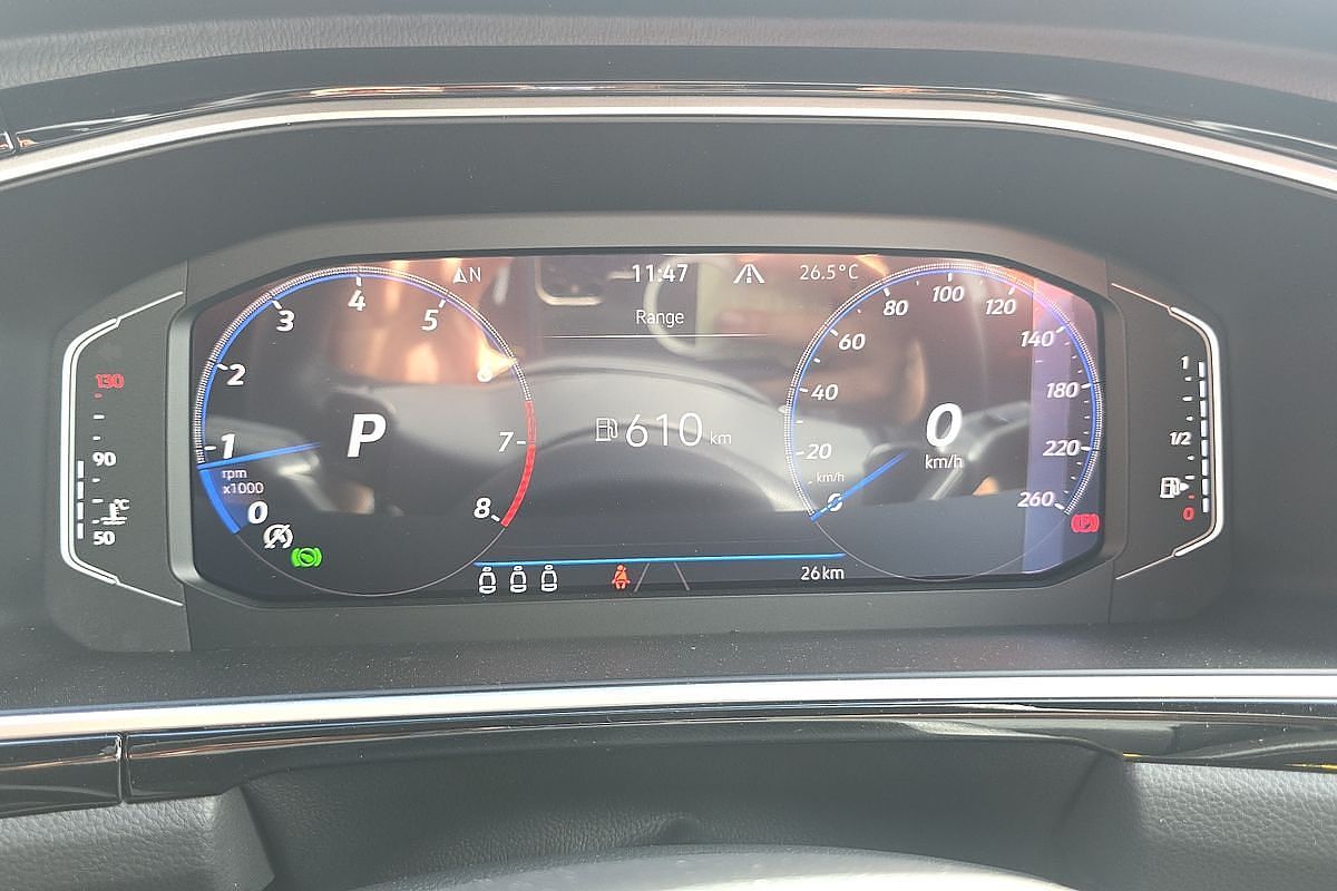 2024 Volkswagen T-Roc 140TSI R-Line D11