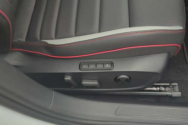 2025 Volkswagen Golf GTI 8.5