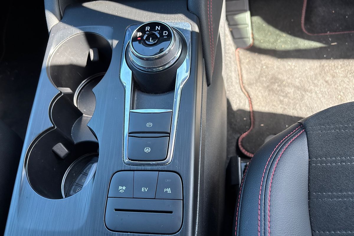 2023 Ford Escape ST-Line PHEV ZH