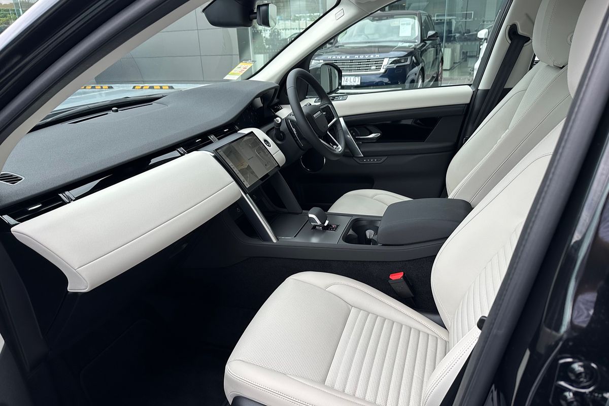 2024 Land Rover Discovery Sport P200 S L550