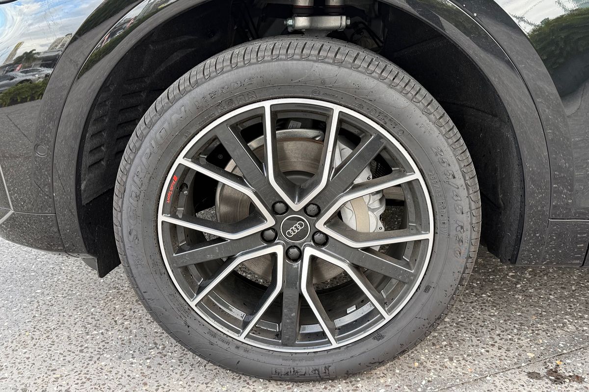 2024 Audi Q5 45 TFSI S line FY