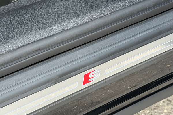 2024 Audi Q5 45 TFSI S line FY
