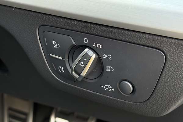 2024 Audi Q5 45 TFSI S line FY