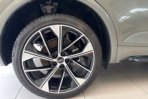 2024 Audi Q5 45 TFSI S line FY