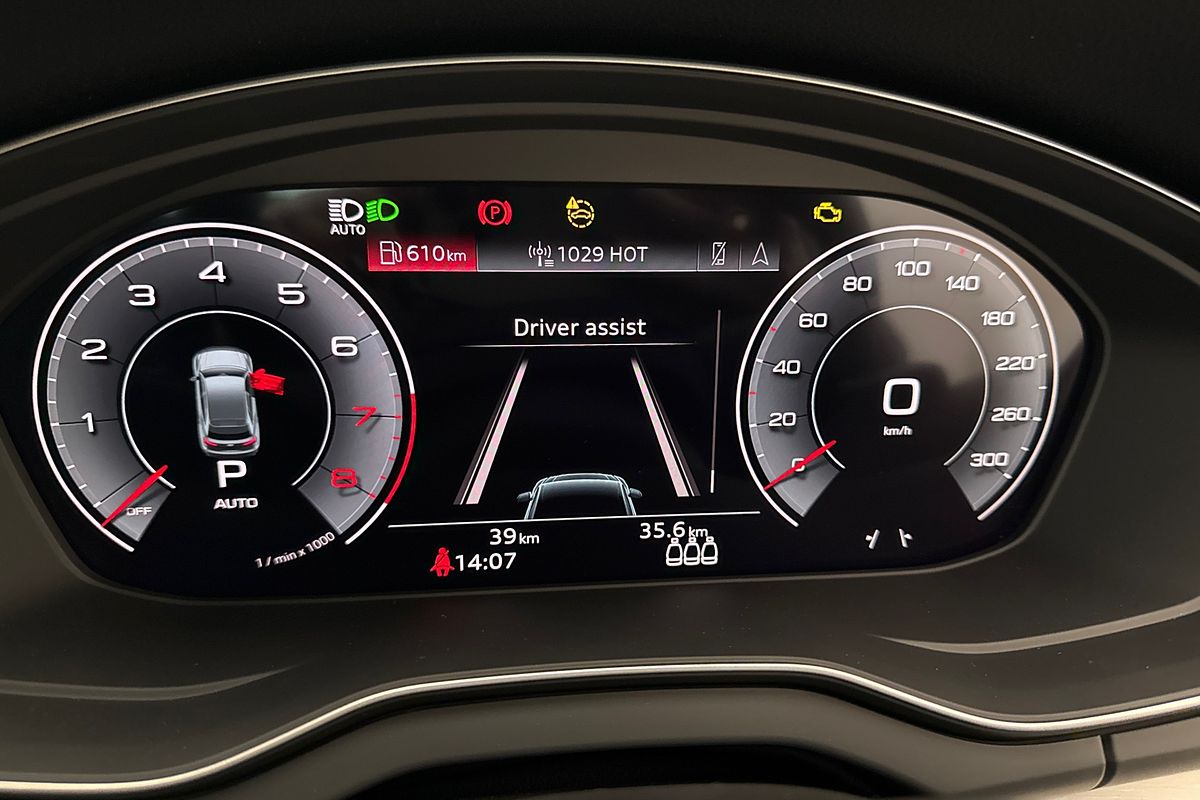 2024 Audi Q5 45 TFSI S line FY