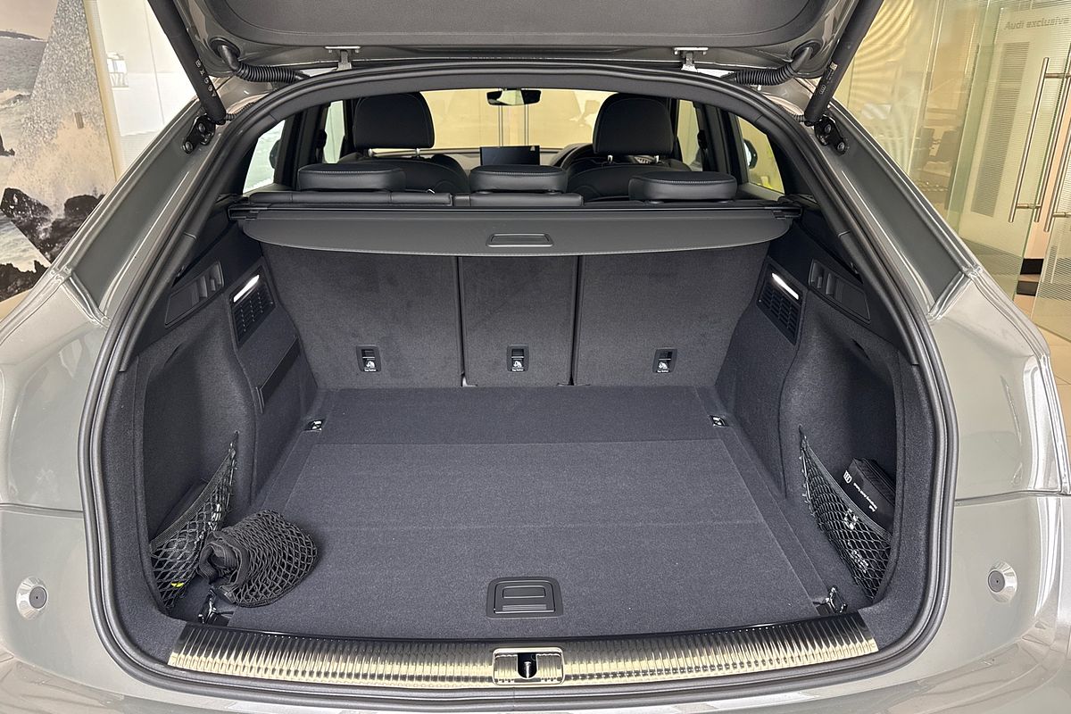2024 Audi Q5 45 TFSI S line FY