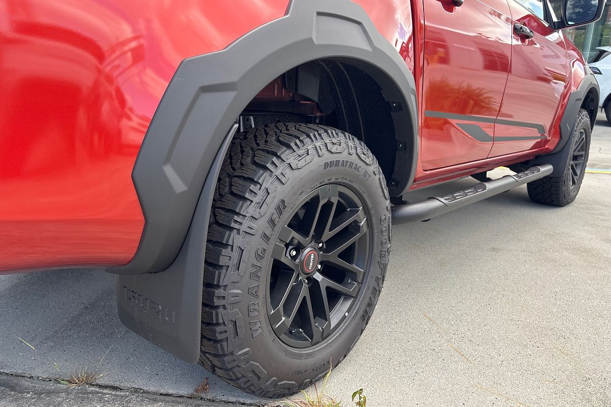 2024 Isuzu D-MAX BLADE 4X4