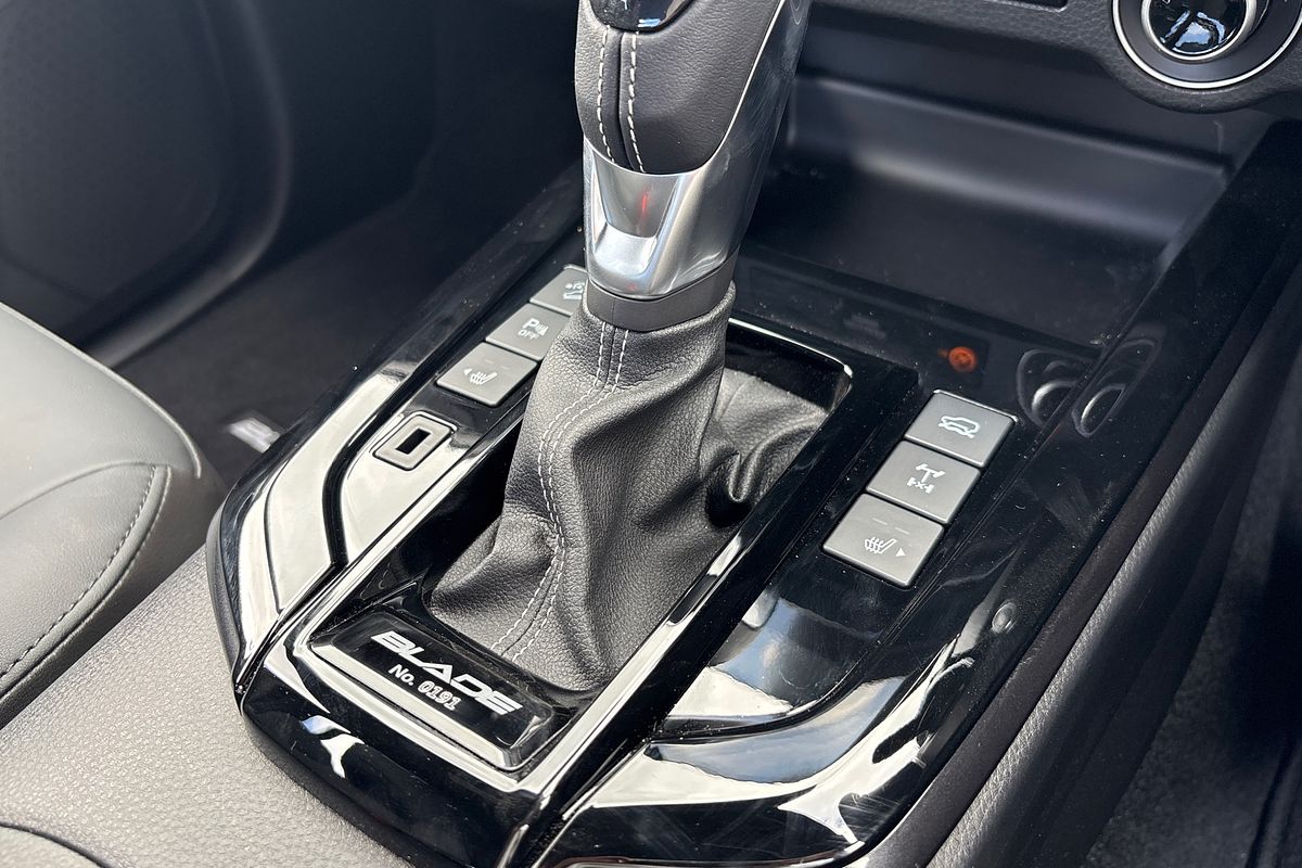 2024 Isuzu D-MAX BLADE 4X4