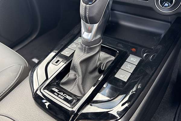 2024 Isuzu D-MAX BLADE 4X4