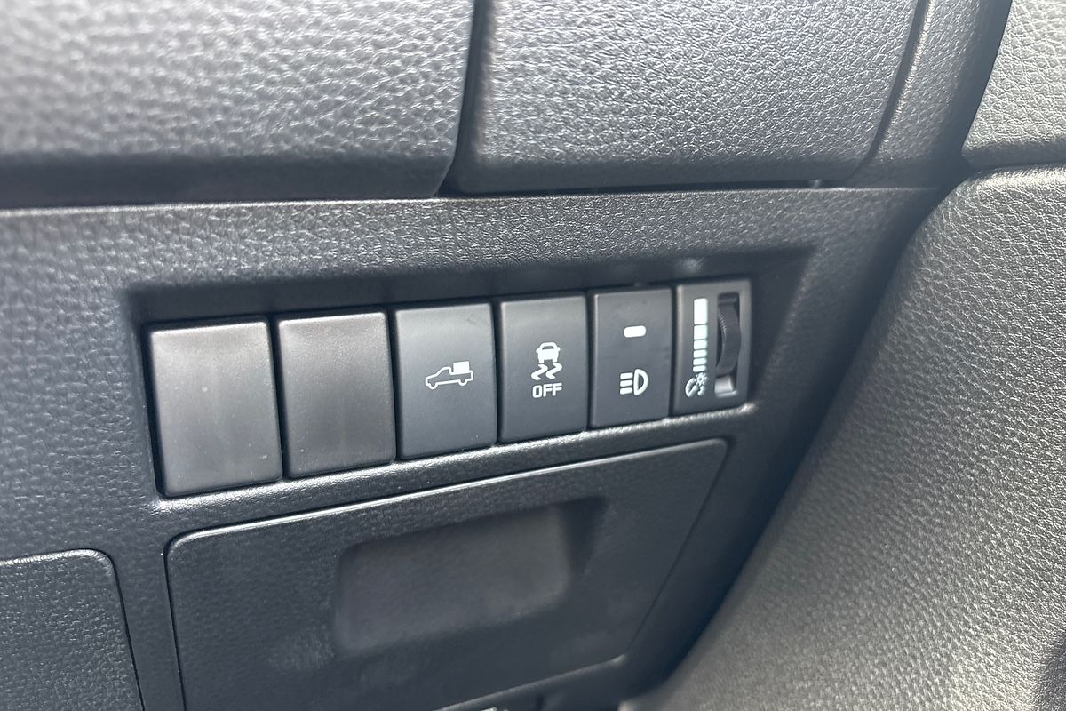2024 Isuzu D-MAX BLADE 4X4