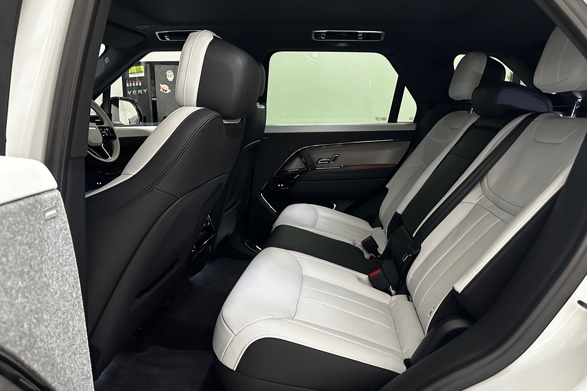 2024 Land Rover Range Rover Sport D300 Dynamic SE L461