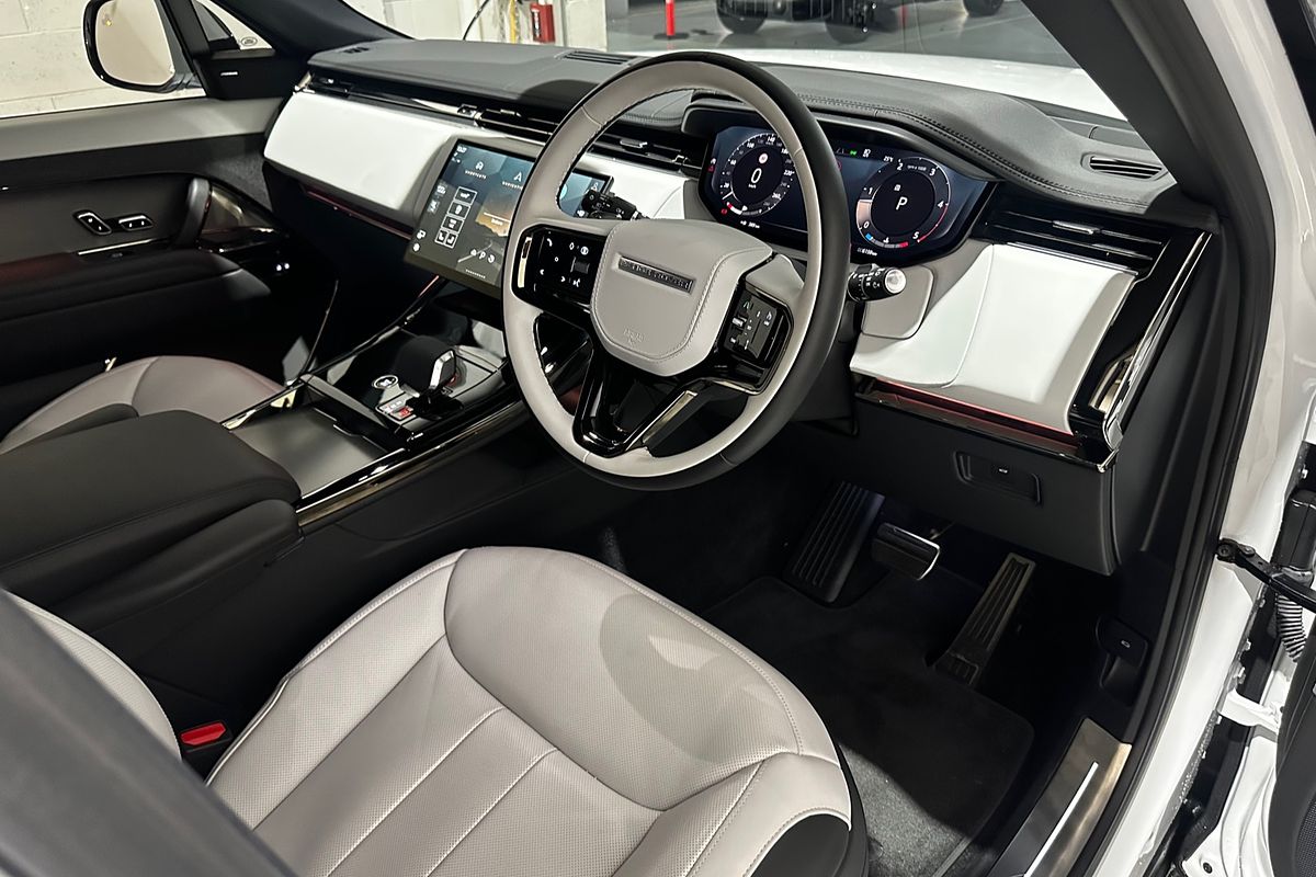 2024 Land Rover Range Rover Sport D300 Dynamic SE L461