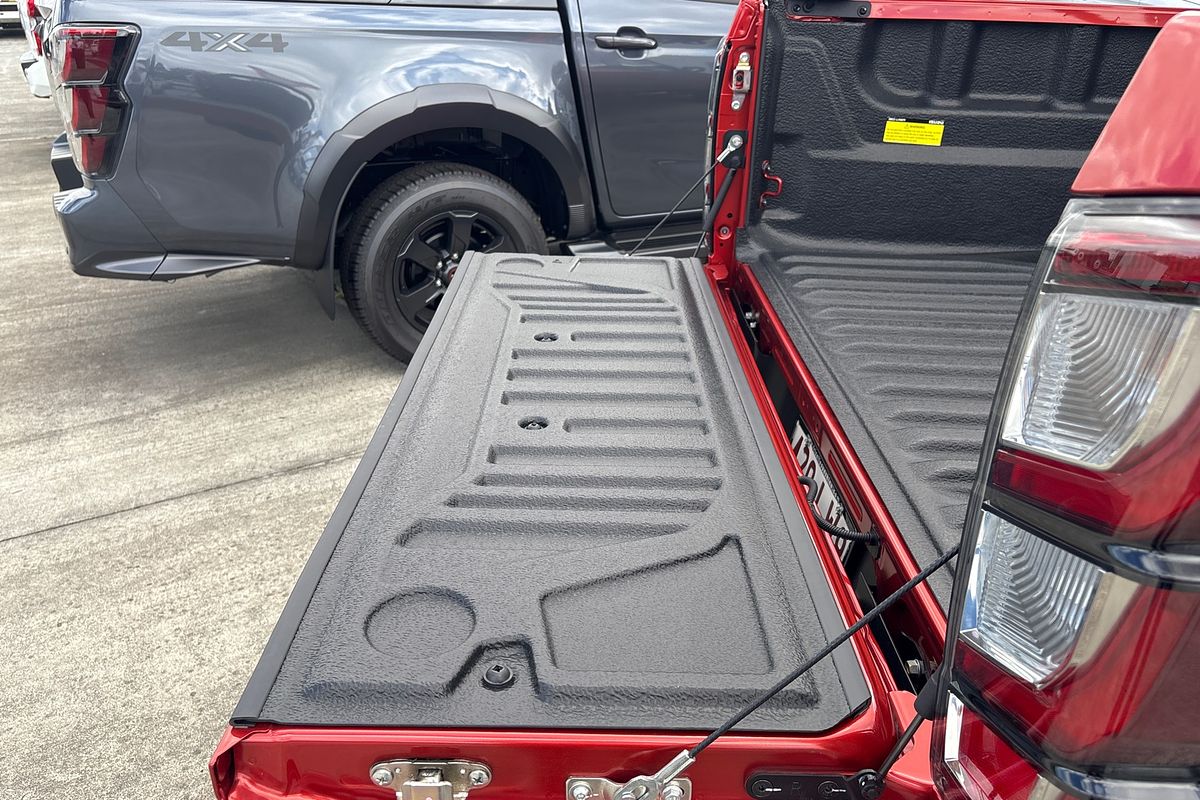 2024 Isuzu D-MAX BLADE 4X4
