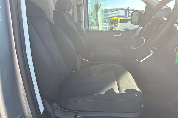 2024 Hyundai STARIA LOAD  US4.V3