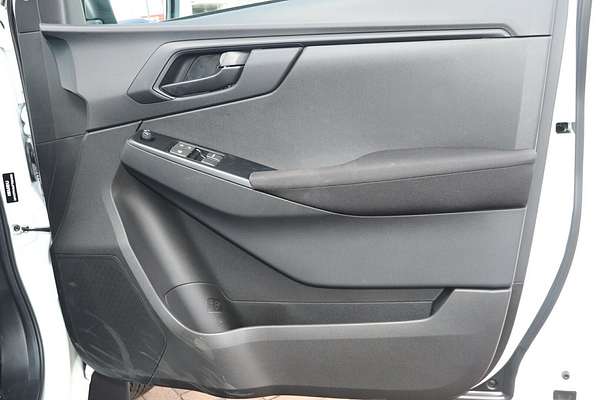 2025 Isuzu D-MAX SX High Ride Rear Wheel Drive