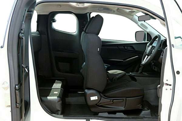 2025 Isuzu D-MAX SX High Ride Rear Wheel Drive