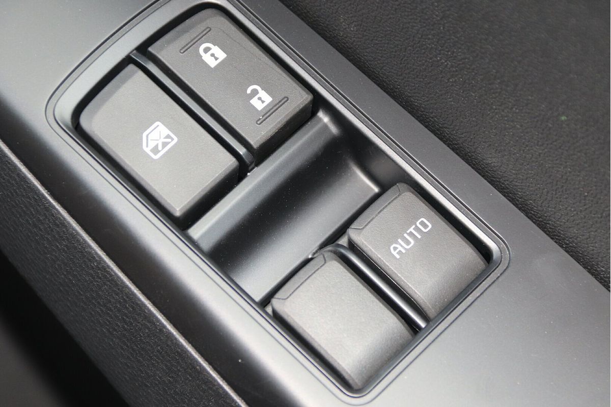 2025 Isuzu D-MAX SX High Ride Rear Wheel Drive